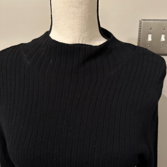 Tyler Boe black dress - Picture 4 of 7